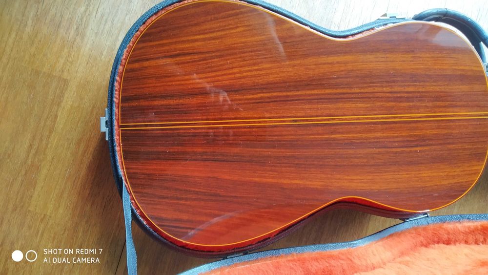 Guitarra Ramirez Profissional Romântica