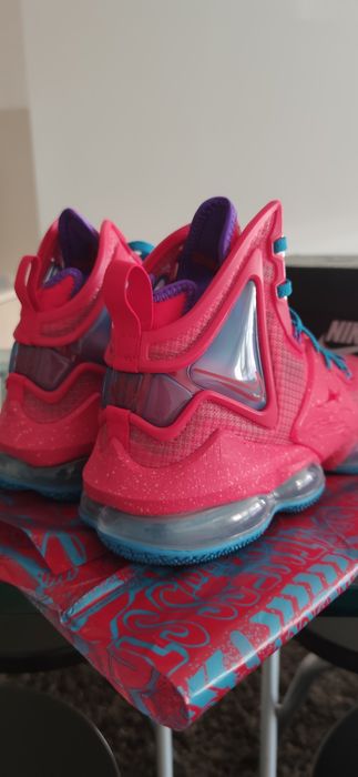 Lebron 19 novas em caixa com fatura