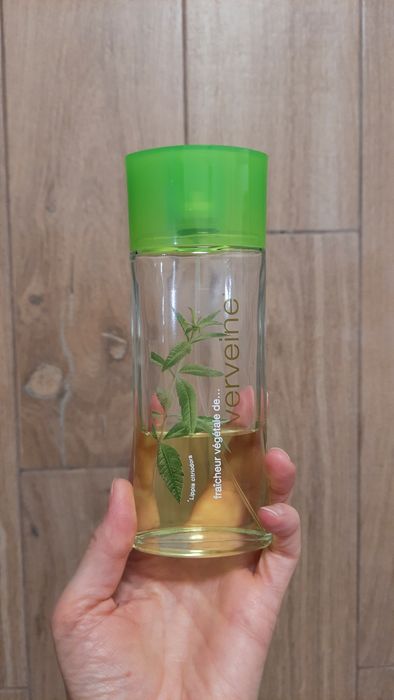 Perfumy woda toaletowa trawa cytrynowa vervena yves rocher