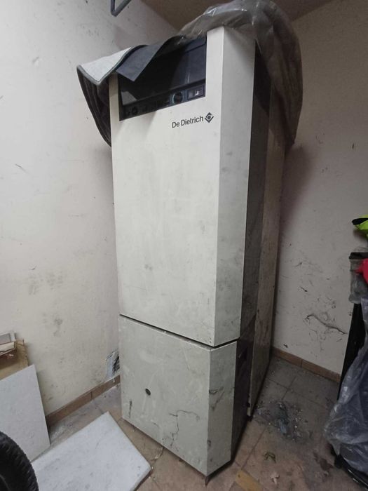 Piec olejowy De Dietrich plus zbiornik na olej