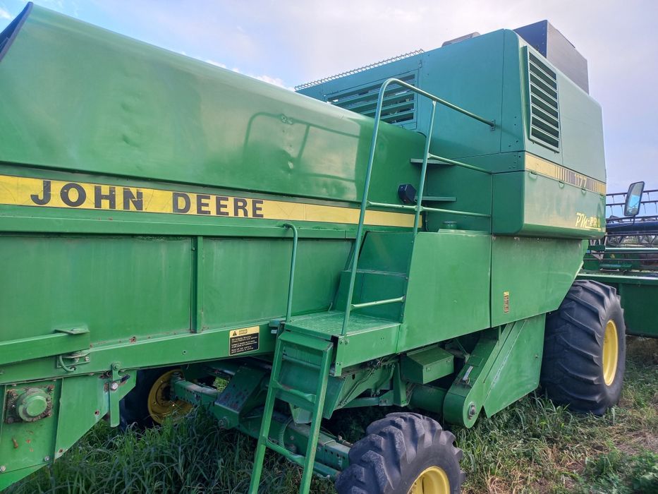 Продам зернозбиральний комбайн John deere 1177