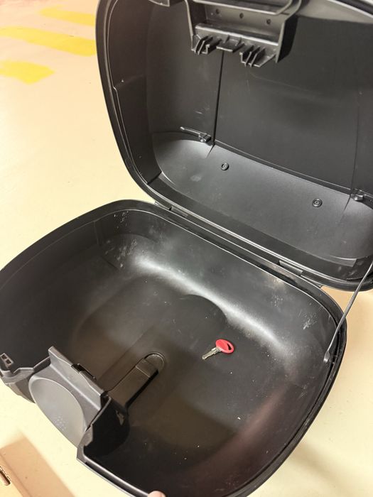 Top case Shad com base