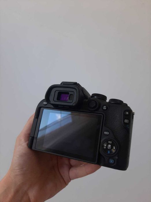 Фотоапарат Canon EOS R10 body та Об'єктив Canon RF 50 mm f/1.8 STM