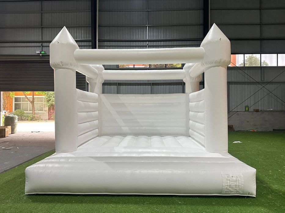 Biały dmychaniec NOWY 4x4, idealny na komunie, wesele, baby shower itp