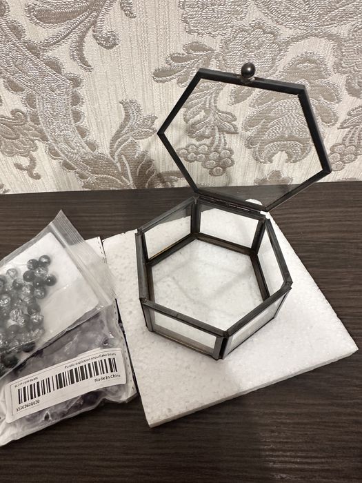 Скляна скринька для обручок