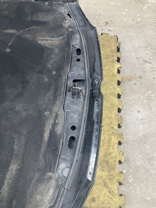 VW Golf IV 4 - maska LO41