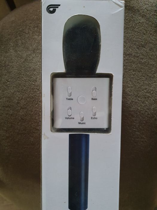 Microfone com bateria e carregador