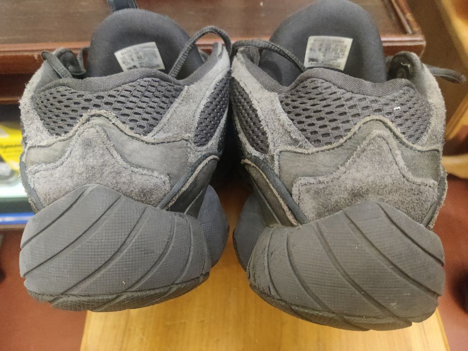 Кросівки Adidas Yeezy 500
бувші в вжитку в доброму стані
довжина устіл