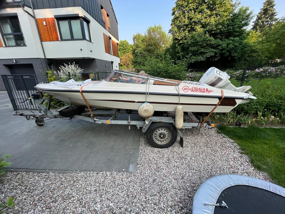 Łódź motorową 90km Cigala & Bertinetti