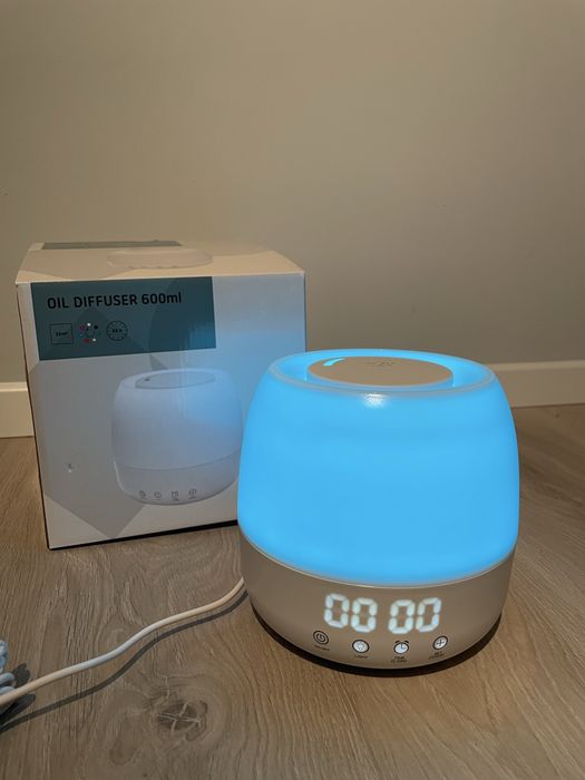 Dyfuzor olejków eterycznych, zapachowy LED z zegarem 600 ml
