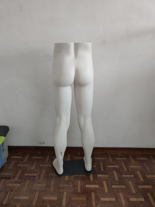 Manequim pernas de homem com base