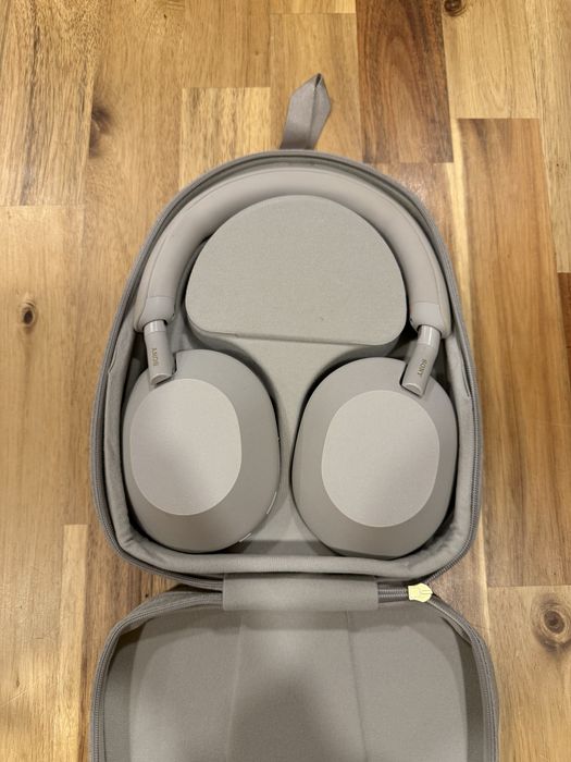 Auscultadores Bluetooth Sony WH1000XM5 (noise cancelling)