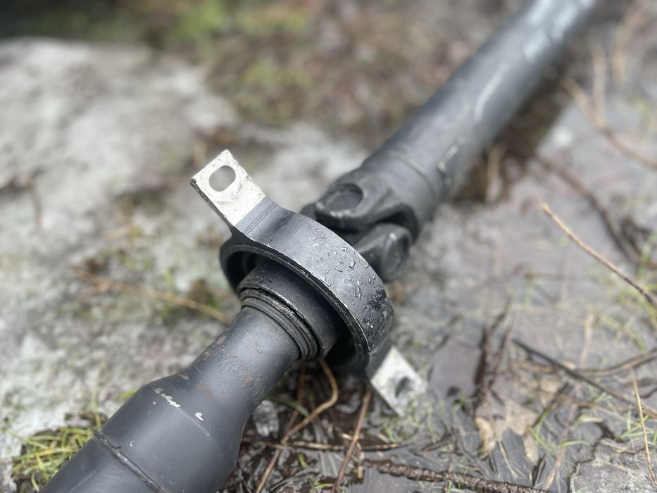 Кардан BMW Е39 Е46 Е60 Е90 кардани бмв  карданний вал акпп мкпп