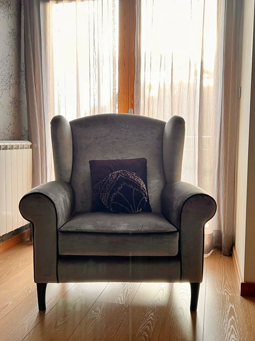 Armchair "Wingback" in excellent condition