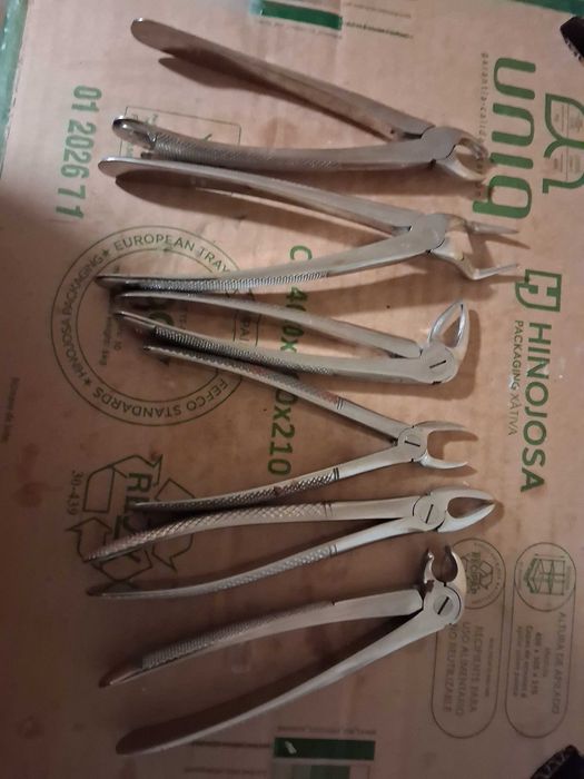 Szczypce dentystyczne medyczne nowe
