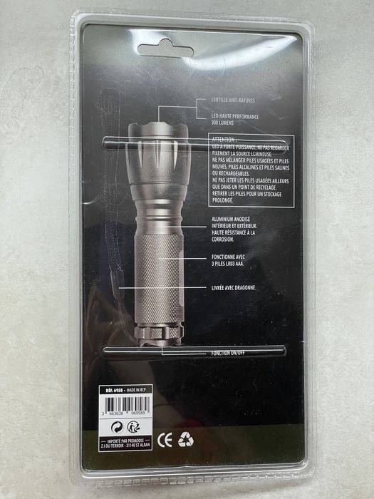 Тактичний ліхтарик A.R.E.S