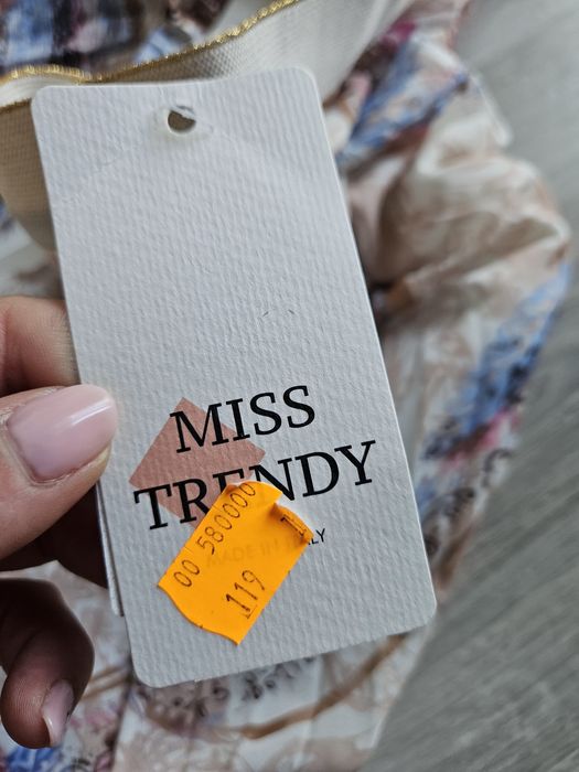 Nowa z metką,  włoska spódnica Miss Trendy . Rozmiar M