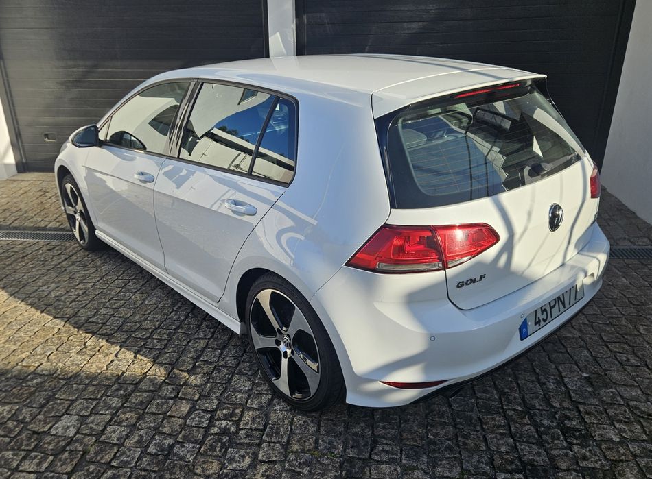VW Golf  // R line // TDI  // DSG