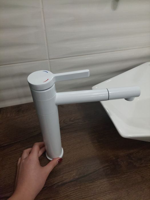 Nowa Bateria umywalkowa biała obrotowa