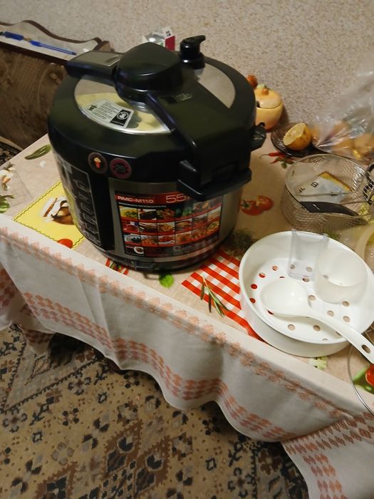 Продам мультіварку скороварку редмонд