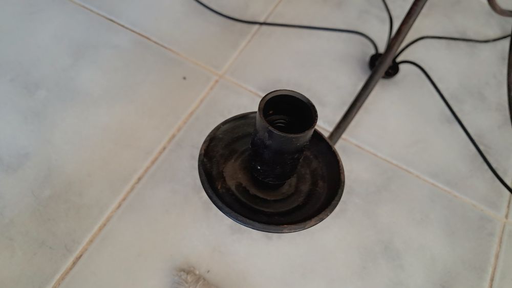 Candeeiro de ferro forjado NEGOCIÁVEL