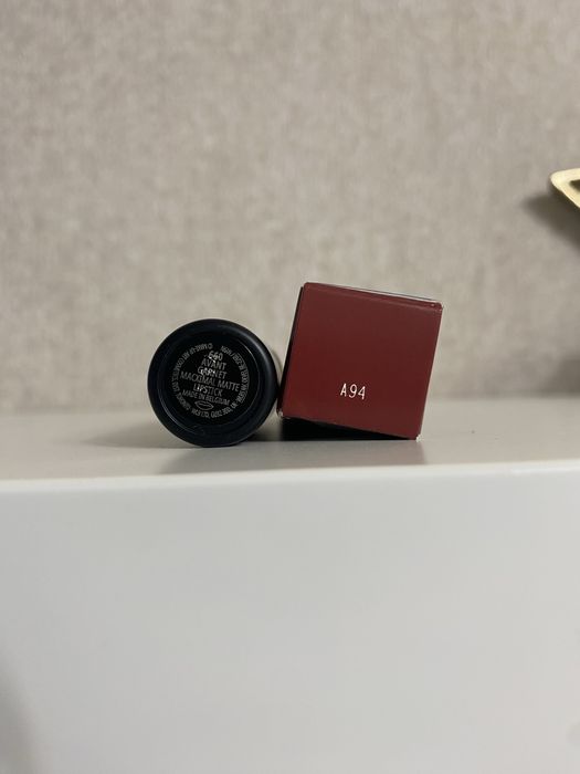 Mac помада avant garnet