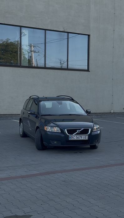 Volvo v50! Є вебасто!
