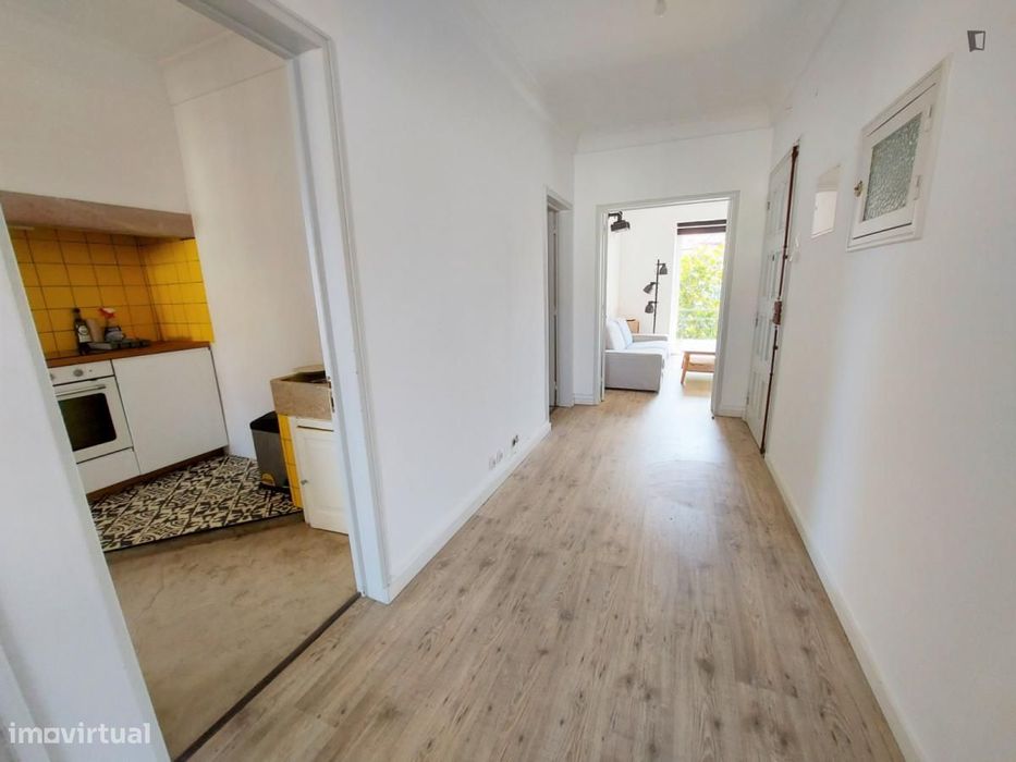 Quarto - localizado em Alvalade Lisbon