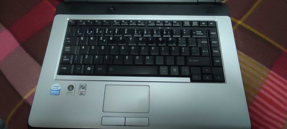 Toshiba Satellite L300 (para peças)