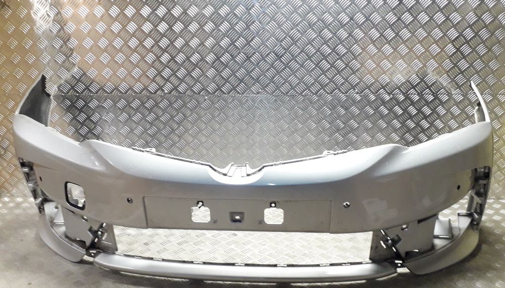 Toyota corolla e16 lift zderzak przód