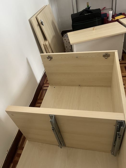 IKEA ERSNÄS – Aparador 180 x 79cm