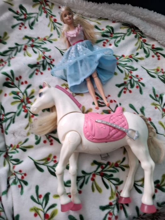 Lalka Barbie z koniem