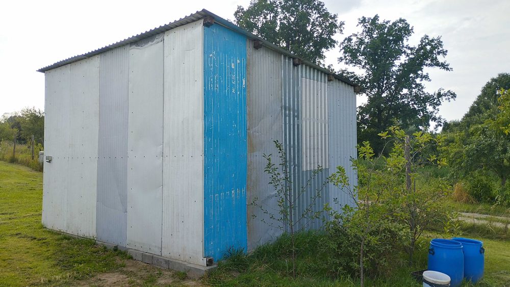 Solidny drewniany barak / składzik 18,7 m², 53 m³, 230/400 V