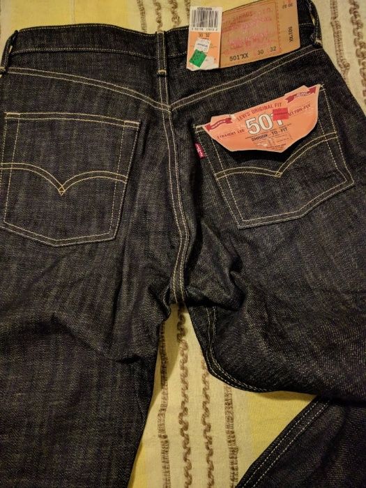 Levi’s 501 Homem, W30 L32, originais Novas