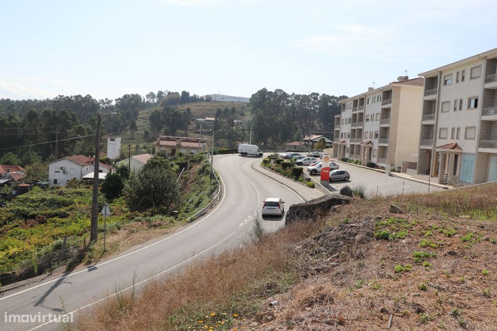 Land for Sale in Lustosa and Barrosas (Santo Estêvão), Lousada