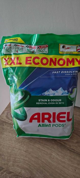 Ariel kapsułki do prania 132 sztuki