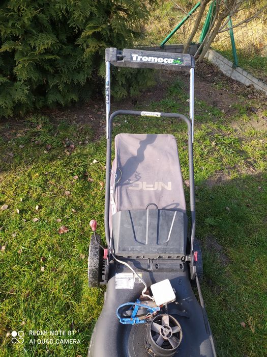 Dmuchawa do sprzątania liści NAC