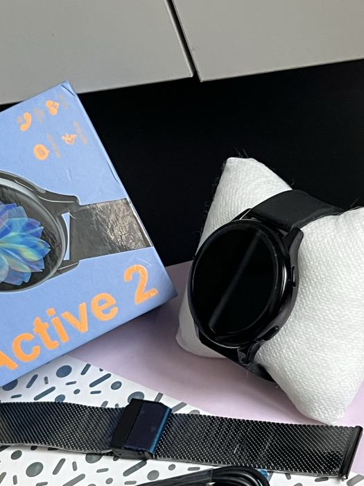 Smartwatch Active 2 – nowy z funkcją rozmów + stalowy pasek