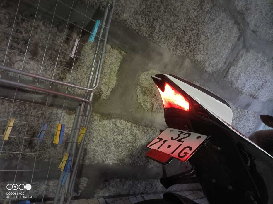 Honda 900 RR em bom estado