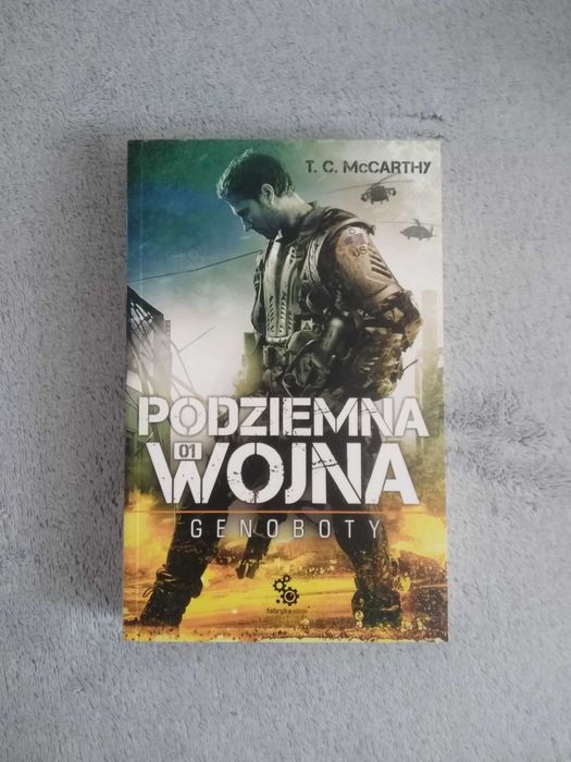 Podziemna wojna. Genoboty T. C. McCarthy