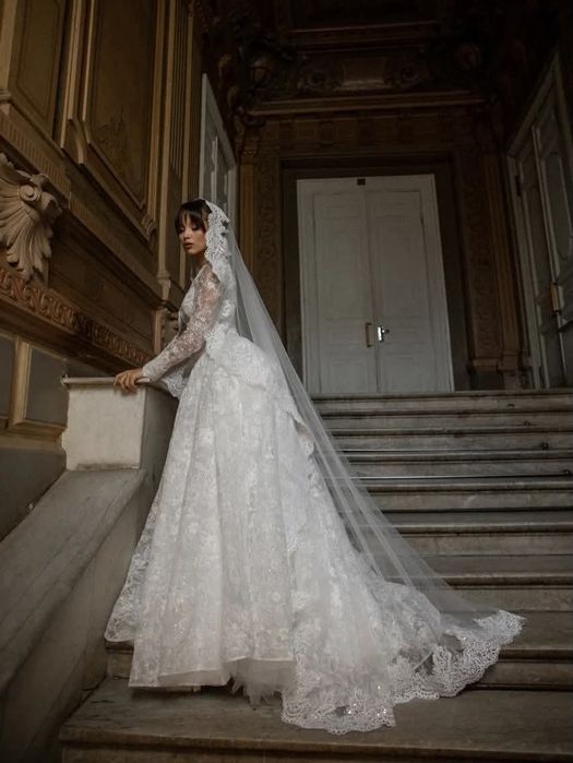 Нова колекція дизайнерських весільних суконь