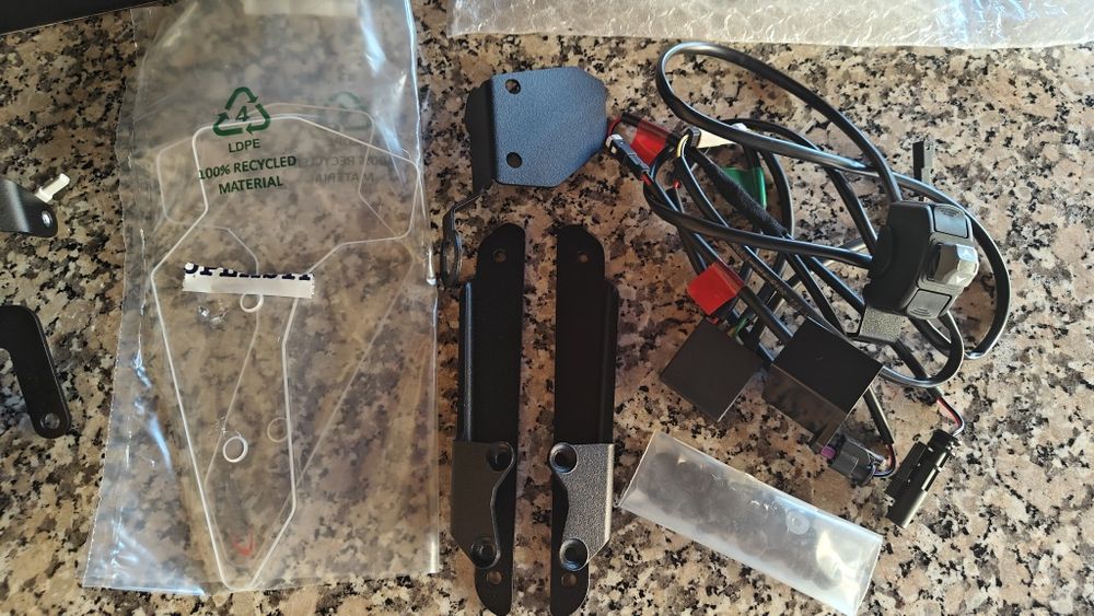 PUIG E.R.S - Ajuste Eletrónico Viseira BMW R1200/R1250GS/A - NOVO