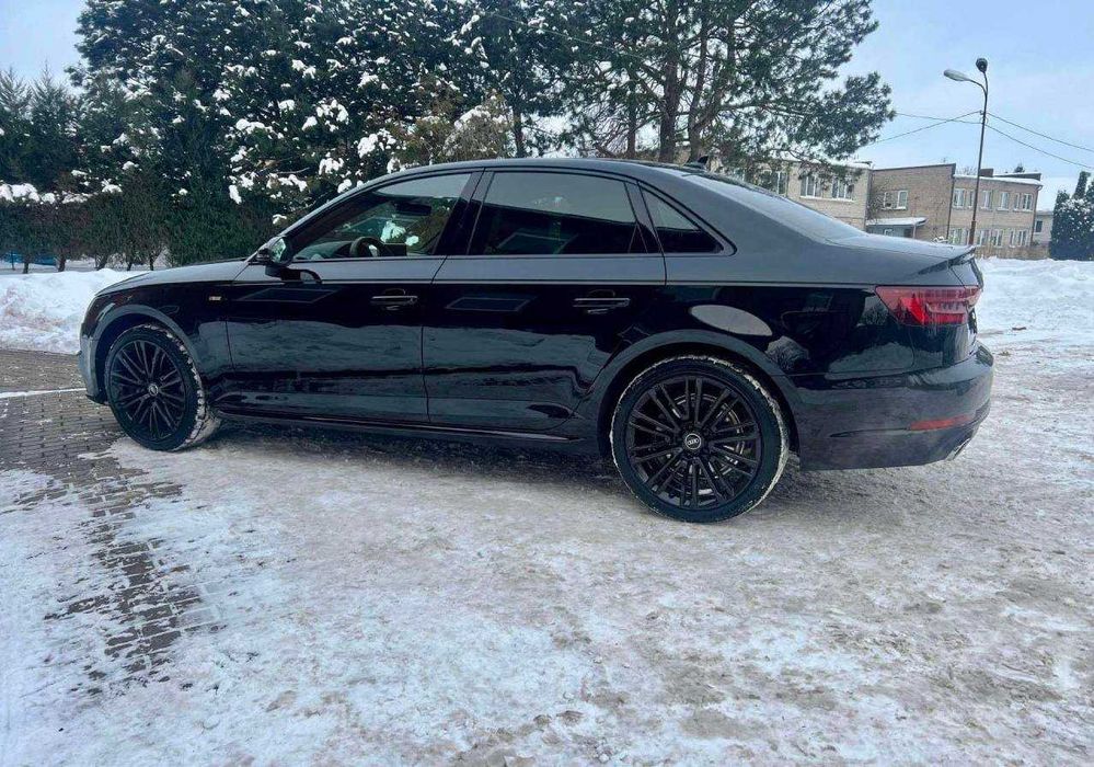 Audi A4B9 2018 2.0 I