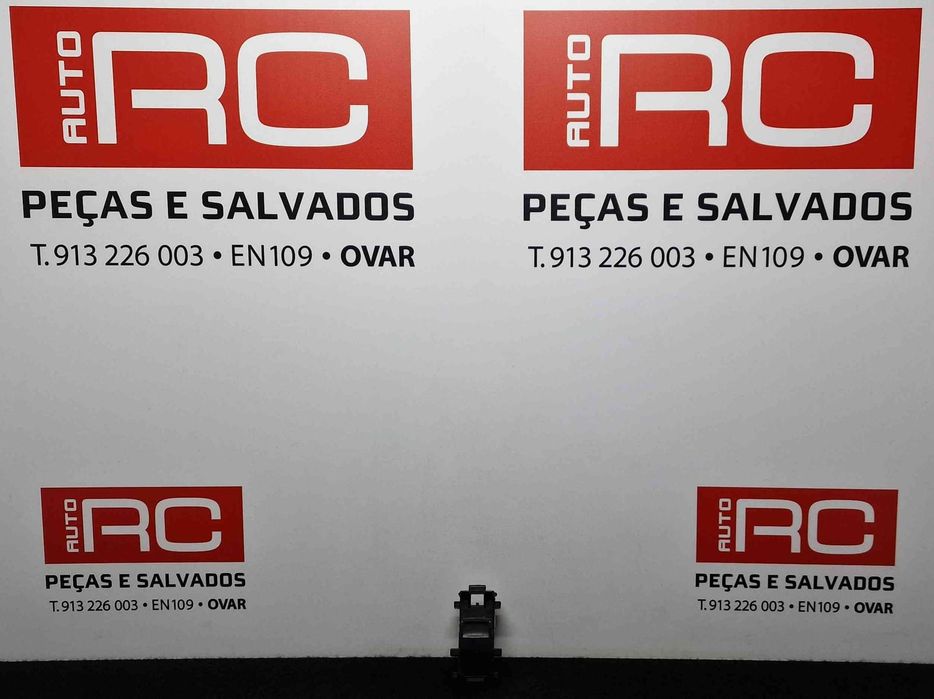 Comando / Botão / Interruptor Vidros Frente Direito 1928298 - TOYOTA YARIS