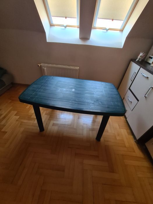 ZAREZERWOWANY DO SOBOTYOddam za darmo stał plastikowy