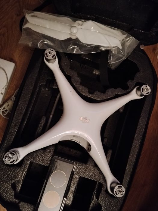 Dron DJI dji Phantom 4 pro Pro Full zestaw Walizka ładowarka  baterie