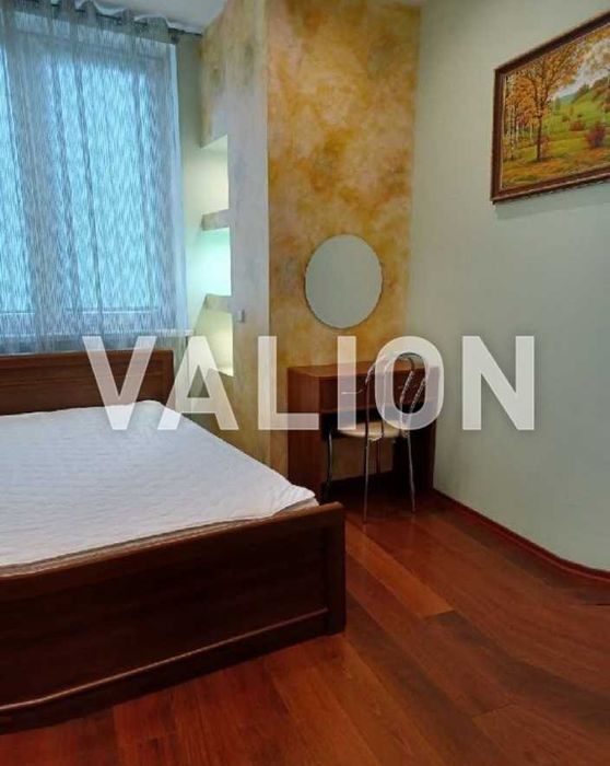 Продаж 2к.кв. вул.Шептицького 10, м. Лівобережна