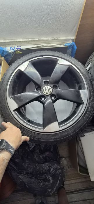 Felgi Rotory audi  18 z oponami zimowymi