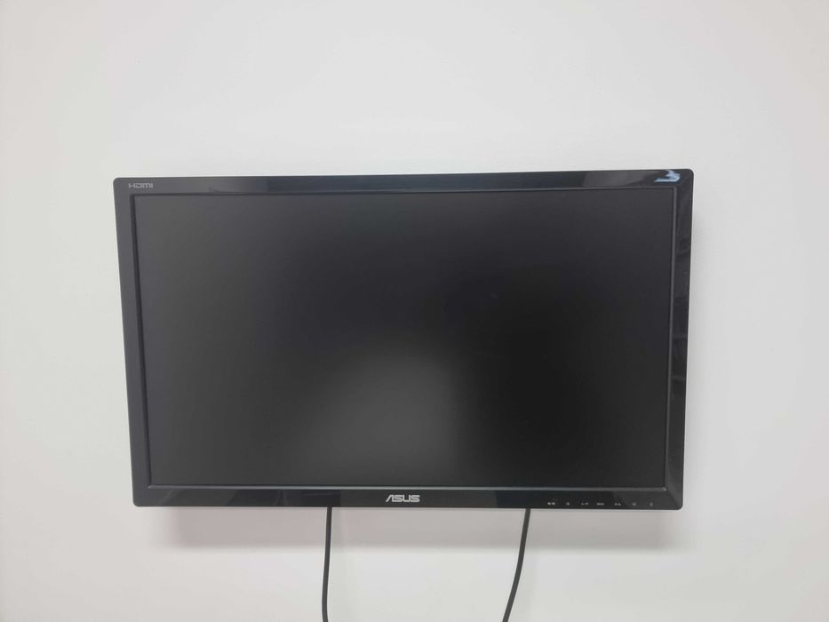 Monitor Asus de 28" com aplique de parede - Bom Estado64585027136386120
