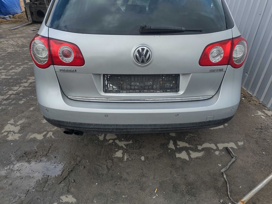 VW Passat B6 - Części - Drzwi / maska / błotnik / klapa / lampa / inne